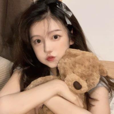 为活命每天穿到他的寝宫吸龙气